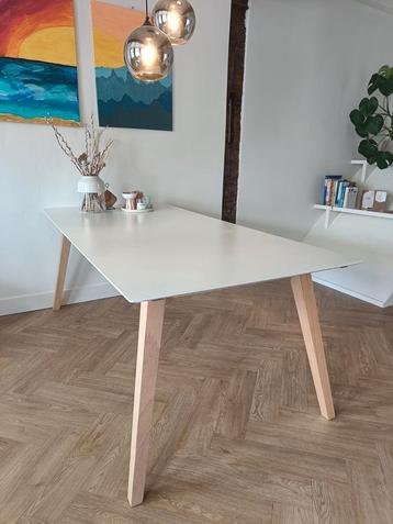 Eettafel 195*95 met uitbreiding naar 285 lang beschikbaar voor biedingen