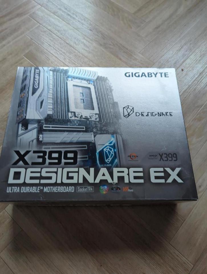 Gigabyte X399 DESIGNARE EX Gebruikt TR4 €129, Computers en Software, Moederborden, Gebruikt, AMD, DDR4, Ophalen of Verzenden