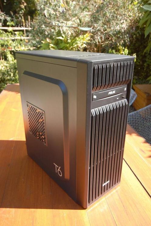 Desktop computer, Computers en Software, Desktop Pc's, Gebruikt, 2 tot 3 Ghz, SSD, 16 GB, Met videokaart, Met monitor, Ophalen