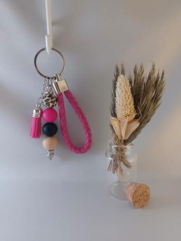 Beadable tassenhanger /sleutelhanger zwart-hardroze-beige beschikbaar voor biedingen