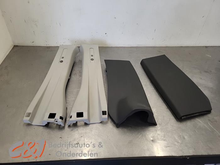 Stijlbekleding midden-links van een Renault Trafic, Gebruikt, -, Renault, -