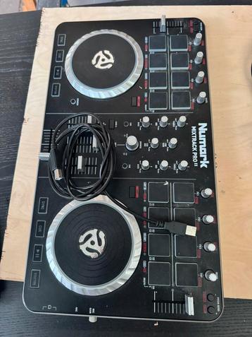 Numark Mixtrack Pro 2 beschikbaar voor biedingen