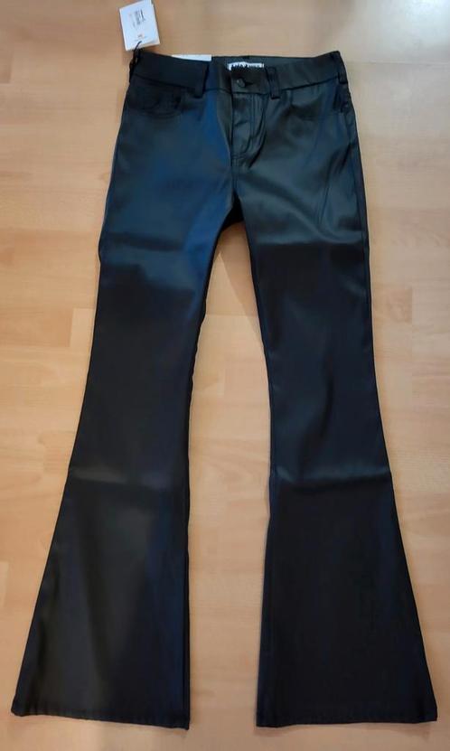 Lois Raval flare broek vegan leer maat 28-32 NIEUW, Kleding | Dames, Broeken en Pantalons, Nieuw, Maat 36 (S), Zwart, Lang, Ophalen of Verzenden