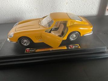 Modelauto verzameling - Schaal 1:18/1:24 beschikbaar voor biedingen