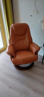 Relax stoel met voetenbankje  gratis, Huis en Inrichting, Fauteuils, Ophalen of Verzenden, Gebruikt, Leer, 50 tot 75 cm