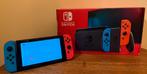 Nintendo Switch V2 Rood / Blauw ( ZEER NETTE STAAT + DOOS ), Ophalen of Verzenden, Zo goed als nieuw, Met 2 controllers, Switch 2019 Upgrade