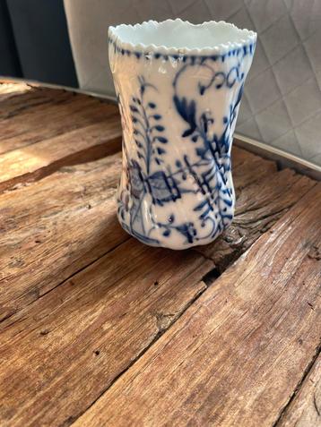 Antieke Blauw-Witte Vaasje beschikbaar voor biedingen