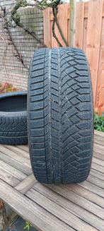 2 winterbanden merk KUMHO afmeting: 235/40 R19, Auto-onderdelen, Banden en Velgen, Nieuw, Winterbanden, 235 mm, Band(en)