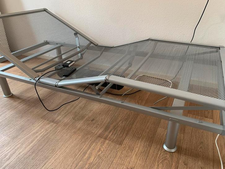 Elektrisch verstelbaar bed 90x200 Auping, Huis en Inrichting, Slaapkamer | Bedden, Gebruikt, Eenpersoons, 90 cm, 200 cm, Metaal