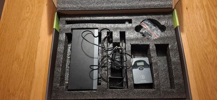 Draadloze In Ear Zender set, met oortjes, Muziek en Instrumenten, Overige Muziek en Instrumenten, Zo goed als nieuw, Ophalen of Verzenden