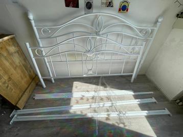 ANTLIA metalen bed wit 160x200 inclusief lattenbodem