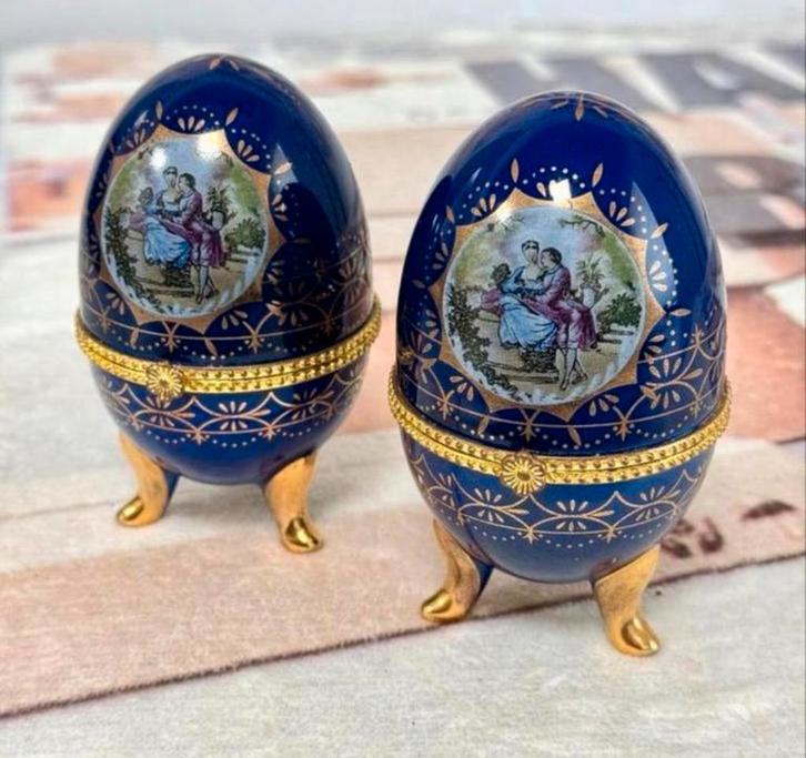2X antiek Porseleinen Faberge Ei cobalt blauw Gesigneerd, Antiek en Kunst, Curiosa en Brocante, Ophalen of Verzenden