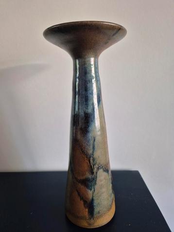 Midcentury Sang Du Bouef vaas beschikbaar voor biedingen