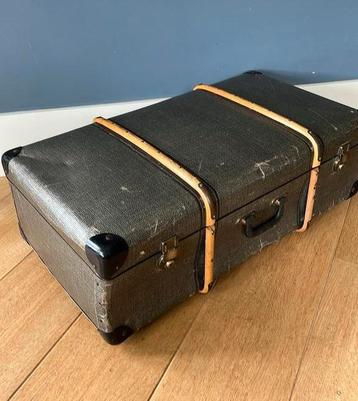 Vintage grote koffer / reiskoffer 80x44x24 beschikbaar voor biedingen