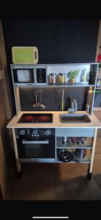 Speel keukentje inc toebehoren, Ophalen, Zo goed als nieuw