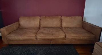 Bank 4 persoons beschikbaar voor biedingen