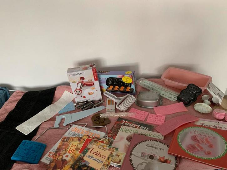 Grote Bakspullen Set - Alles voor de Thuisbakker!, Hobby en Vrije tijd, Taarten en Cupcakes maken, Gebruikt, Bakvorm, Taarten of Cupcakes