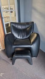 Leolux Echnatron fauteuil met hocker, Ophalen, Gebruikt, Modern, 50 tot 75 cm