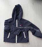 Tommy Hilfiger jasje maat 104, Kinderen en Baby's, Kinderkleding | Maat 104, Ophalen, Zo goed als nieuw, Jongen, Jas