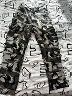 Camouflage cargo broek – unisex maat M/L, Ophalen, Zo goed als nieuw, Groen
