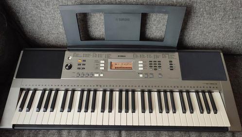 Yamaha PSR-E353, Muziek en Instrumenten, Keyboards, Zo goed als nieuw, 61 toetsen, Yamaha, Aanslaggevoelig, Ophalen of Verzenden