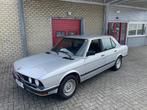 BMW E28 524td 1985 Polariszilver Handgeschakeld Spaanse auto, Auto's, BMW, Te koop, Zilver of Grijs, 1355 kg, Blauw
