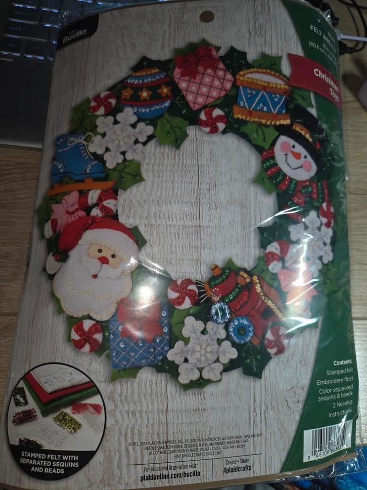 prachtig pakket Bucilla kerstkrans Christmas Toys, Hobby en Vrije tijd, Vilt, Nieuw, Overige typen, Ophalen of Verzenden