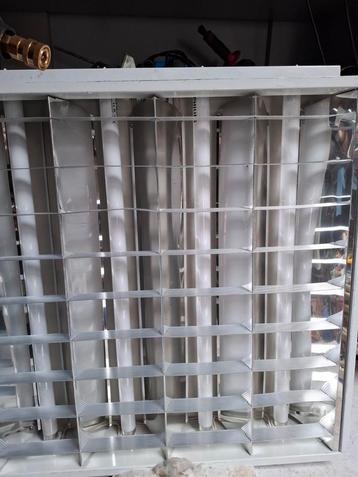 Tl bakken 60x60cm beschikbaar voor biedingen
