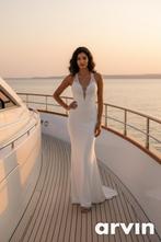 Nieuwe trouwjurk slank model, Ophalen of Verzenden, Zo goed als nieuw, Zwart, Accessoires