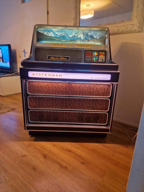 Wurlitzer Statesman 3410 jukebox, Verzamelen, Automaten | Jukeboxen, Gebruikt, Wurlitzer, 1970 tot heden, Ophalen