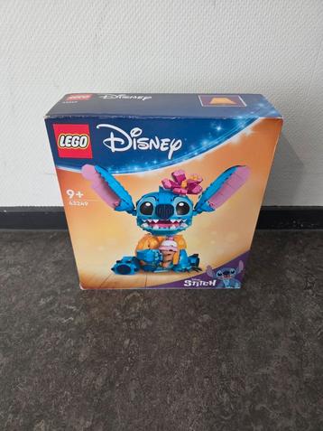 Half nieuwe stich lego set beschikbaar voor biedingen