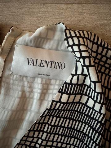 VALENTINO NIEUWE JURK ZONDER LABEL  beschikbaar voor biedingen