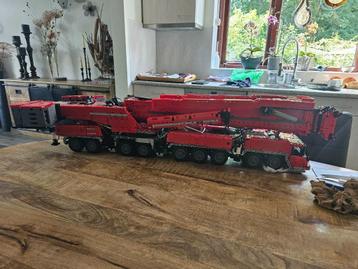 bouwmodel grote kraanwagen 120 cm lang beschikbaar voor biedingen
