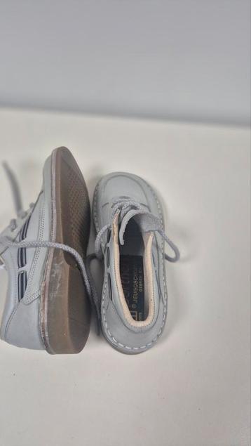 Nette schoentjes beschikbaar voor biedingen