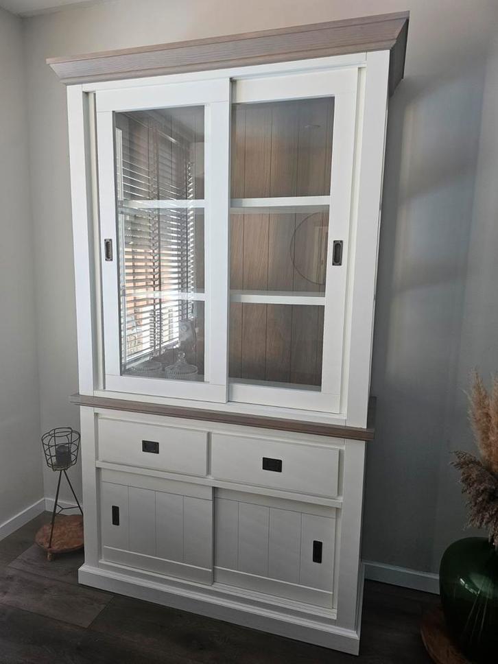 Mooie buffetkast in 2 delen - Geen bouwpakket!, Huis en Inrichting, Kasten | Vitrinekasten, 200 cm of meer, 25 tot 50 cm, Ophalen