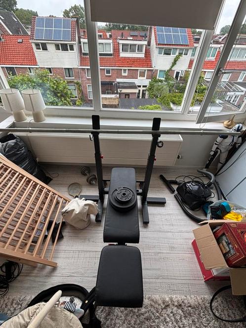 Bankdruk set inclusief 12kg gewichten., Sport en Fitness, Fitnessapparatuur, Zo goed als nieuw, Krachtstation, Metaal, Ophalen