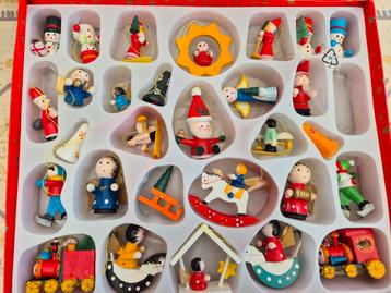 Houten vinted kersthangertjes beschikbaar voor biedingen