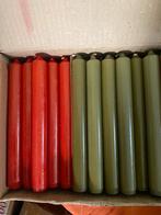 3 kilo groene en rode kaarsen van de Bijenkorf, Nieuw, Minder dan 25 cm, Ophalen of Verzenden, Kaars