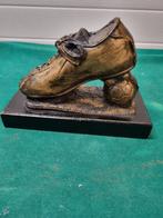 beeld gouden schoen met bal, Ophalen of Verzenden