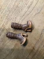 Barbie laarsjes, Ophalen of Verzenden, Zo goed als nieuw, Kleertjes