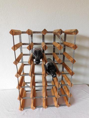 Vintage wijnrek van IKEA voor maximaal 30 flessen, retro, af beschikbaar voor biedingen