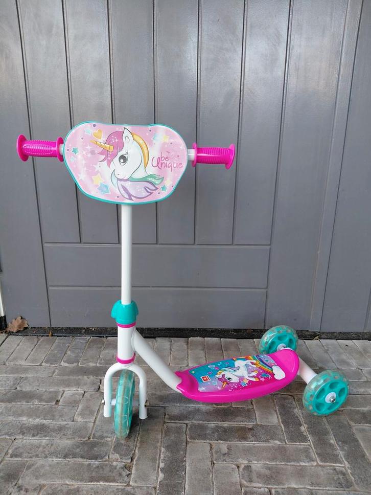 Step Mondo unicorn, drie wielen, peuterstep, Kinderen en Baby's, Speelgoed | Buiten | Voertuigen en Loopfietsen, Zo goed als nieuw