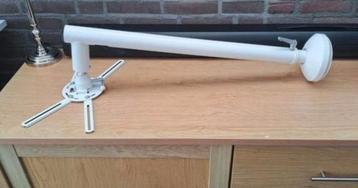 UNIVERSAL PROJECTOR beamer ophangbeugel  beschikbaar voor biedingen