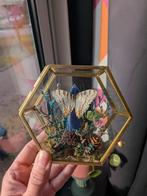 Opgezette vlinder in glazen kistje met lapis lazuli, Ophalen of Verzenden, Nieuw