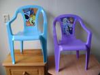 2 plastic kinderstoeltjes, Kinderen en Baby's, Kinderkamer | Tafels en Stoelen, Ophalen, Zo goed als nieuw, Stoel(en)