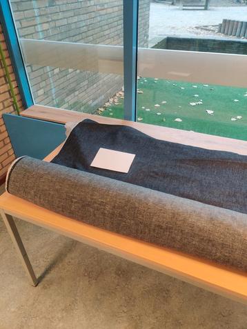 Donkerblauw denim / spijkerstof – stevige kwaliteit beschikbaar voor biedingen