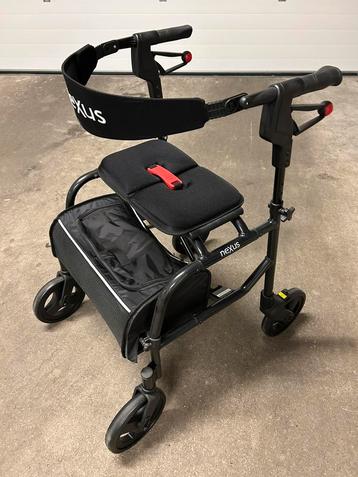 Nieuwe Nexus rollator met rugsteun  beschikbaar voor biedingen