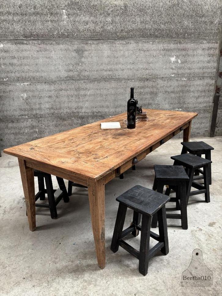 Antieke Franse boeren eettafel in oud eiken, Antiek en Kunst, Antiek | Meubels | Tafels, Ophalen of Verzenden