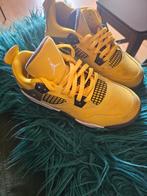 Jordan 4 retro  33.5 maat, Kinderen en Baby's, Kinderkleding | Schoenen en Sokken, Ophalen of Verzenden, Zo goed als nieuw, Jongen of Meisje