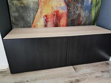 Lage kast / TV meubel in nieuw staat